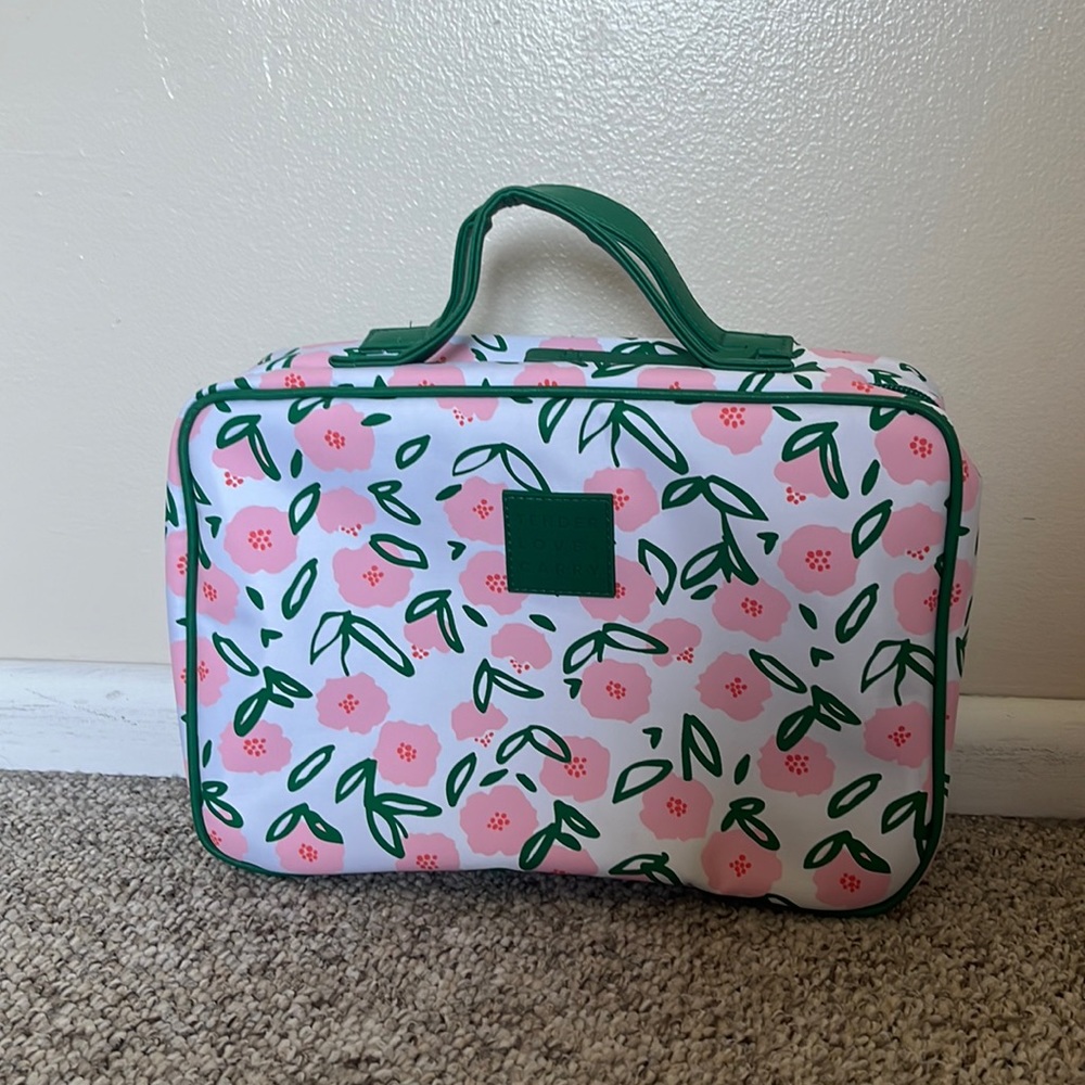 Tender Love + Carry Hanging Cosmetic Bag